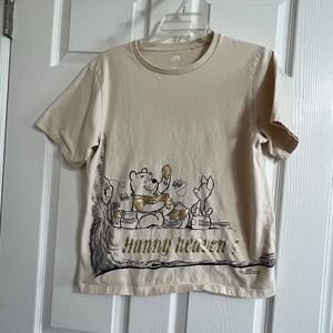 Uniqlo Cream Graphic Tee